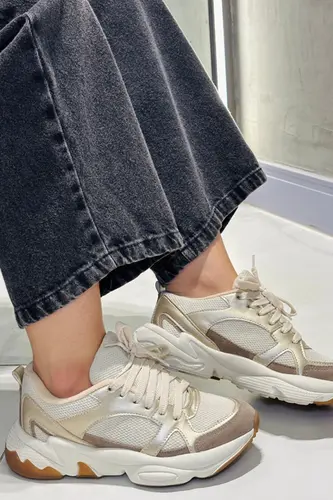 HOLLY SNEAKER